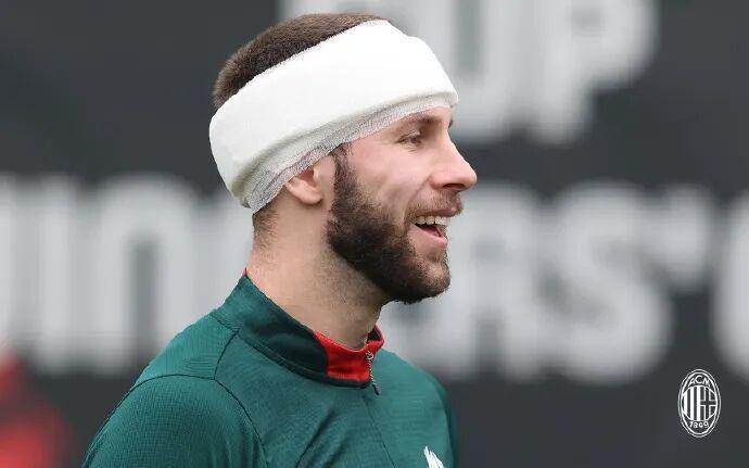 世界杯手机高清观看软件-意媒丨帕夫洛维奇回归参加米兰合练